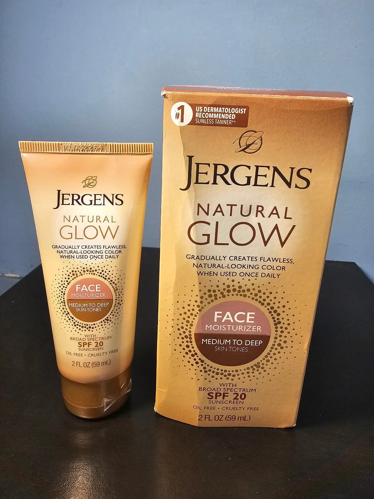 Jergens Natural Glow Moisturizer - Medium to Deep Skin SPF20 2 oz 08/26